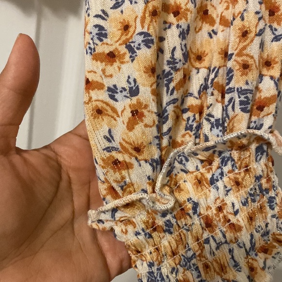 Dynamite floral blouse xs - Picture 2 of 2